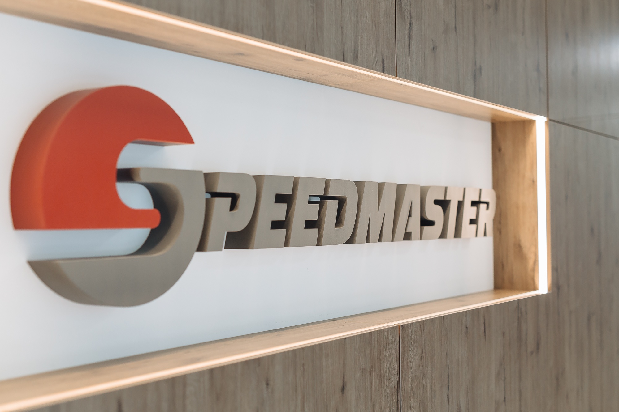 Speedmaster - Interior