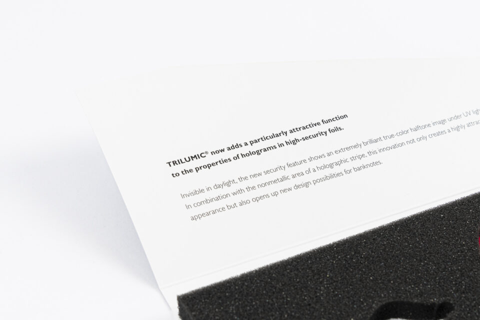 Directmailing mit UV Licht zur Markenwertsteigerung für KMU