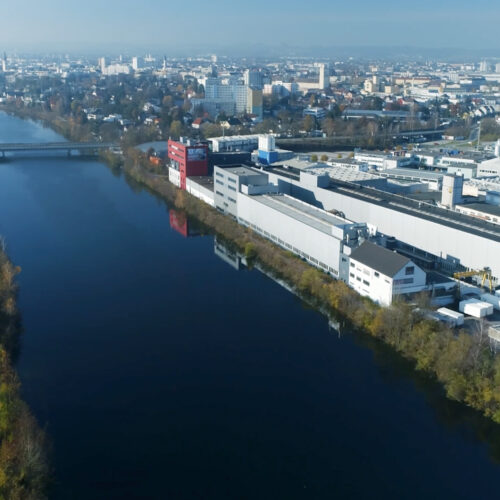 Bild vergrößern - Drohnenflug über Wels - Screenshot aus dem Video  Drohnenflug über Wels - Screenshot aus dem Video