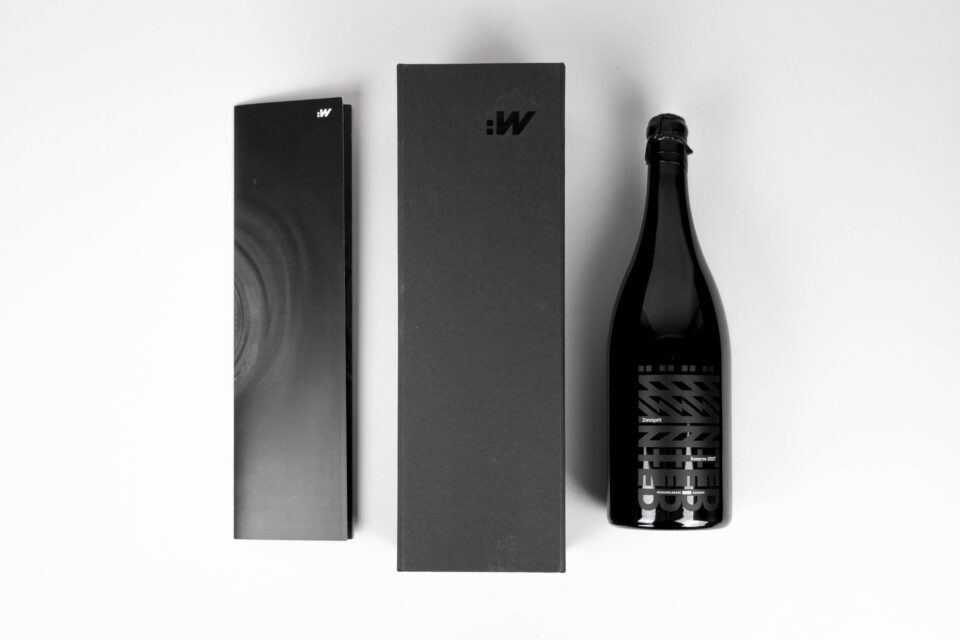 Verpackungsdesign Weinflasche. Edles Design und Druckveredelungen