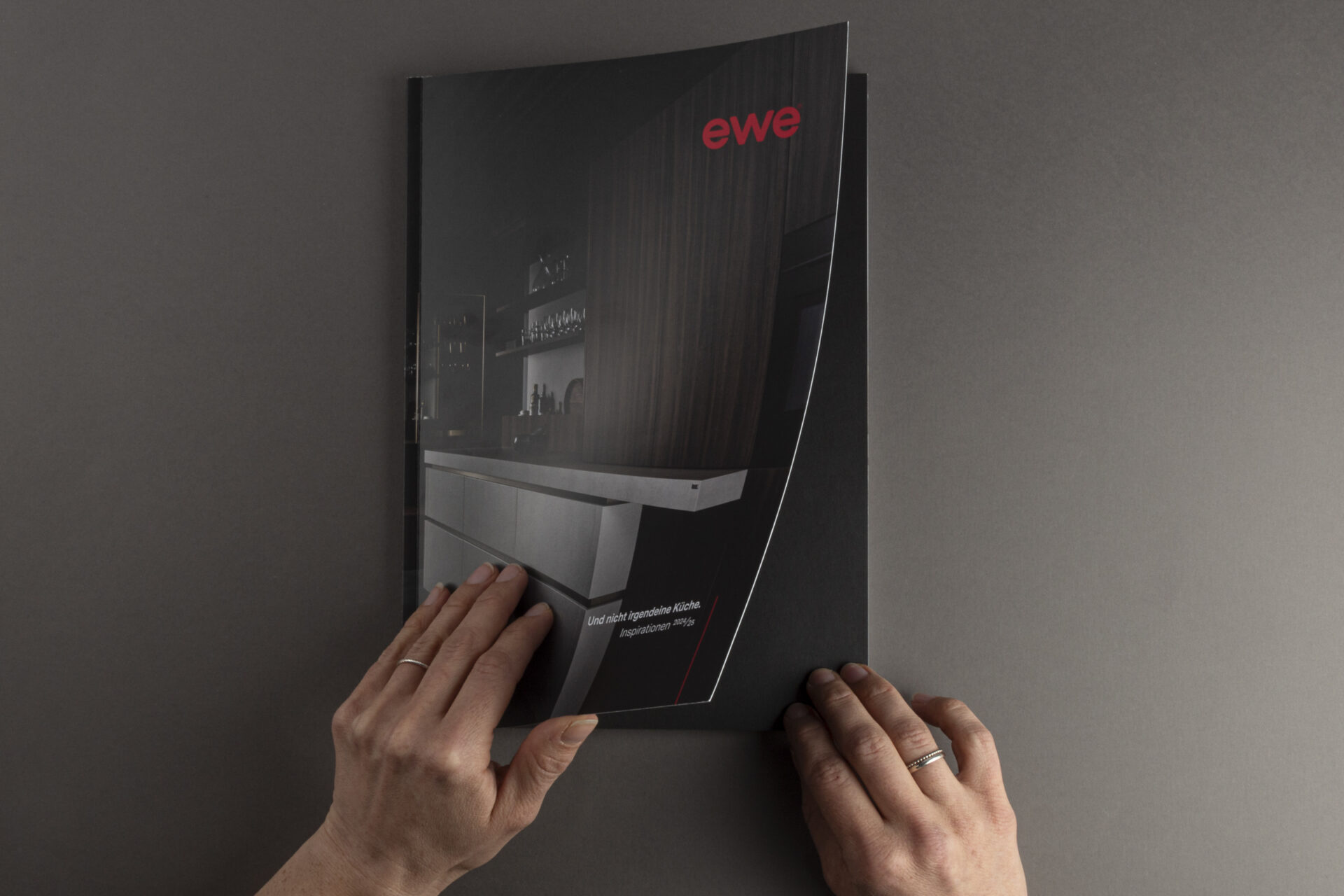 ewe Produktkatalog mit großflächigen Bildern und spannendem Layout