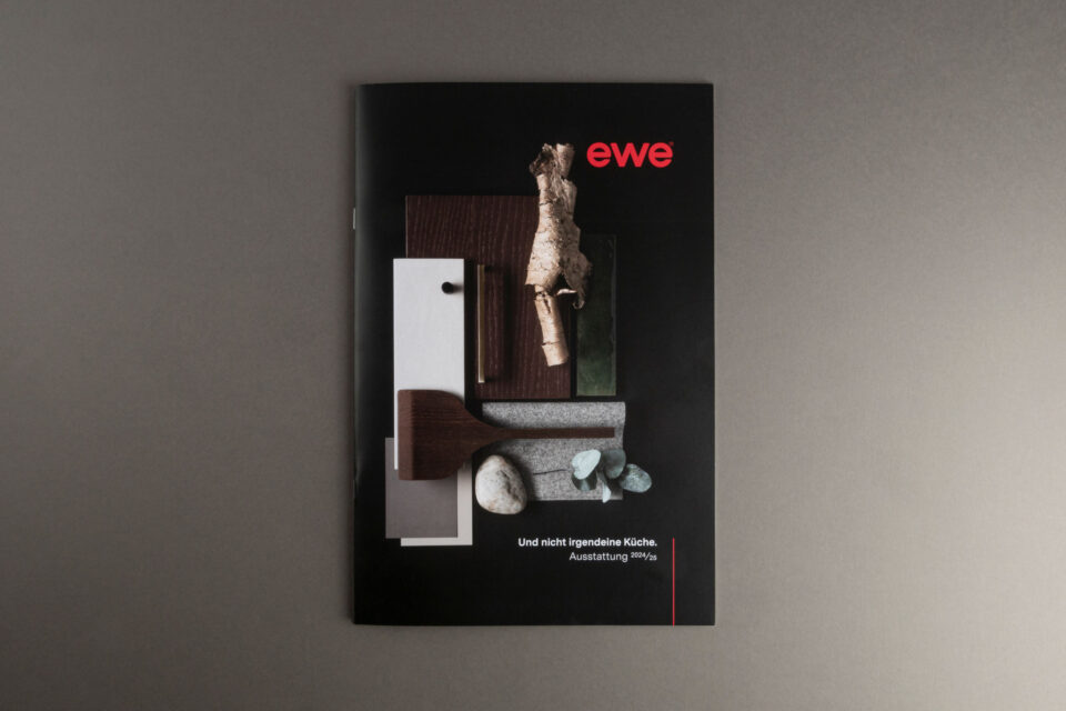 ewe Produktkatalog mit großflächigen Bildern und spannendem Layout