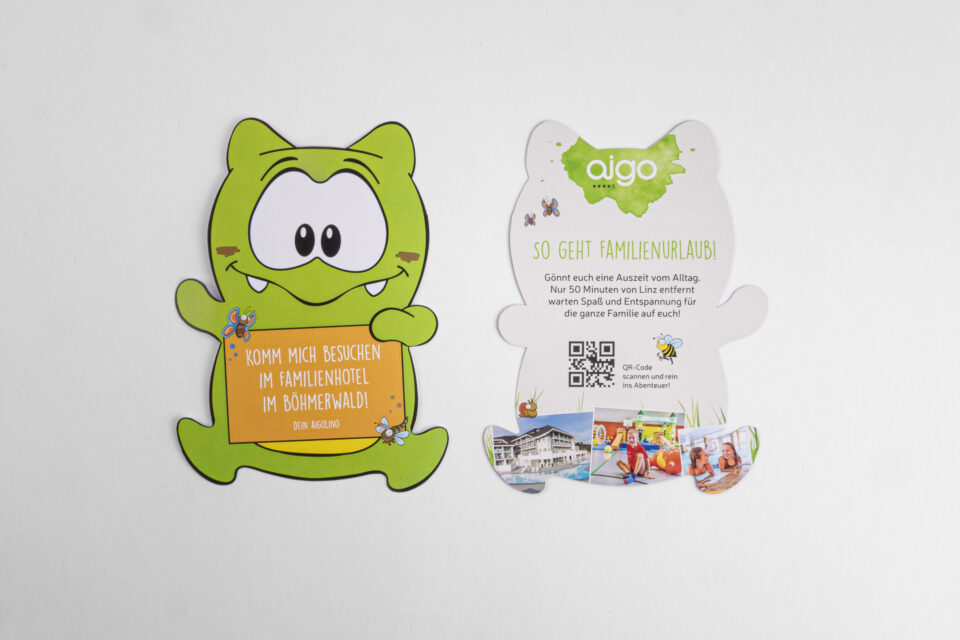 Flyer und Gutschein im Stil des AIGO Maskottchens - AIGO Familienhotel