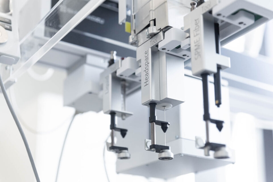 Detailaufnahme von Laborinstrumenten bei NGR